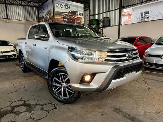 TOYOTA HILUX 2.7 SR 4X2 CD 16V FLEX 4P AUTOMÁTICO